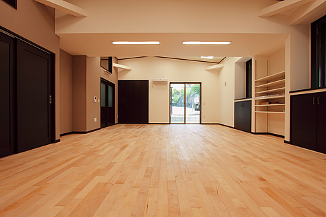 国産　板屋楓（イタヤ カエデ）無垢フローリング　施工写真