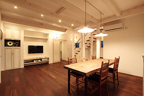 ブラウン オーク　床暖房対応　無垢フローリング　施工写真