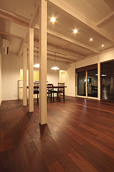 ブラウン オーク　床暖房対応　無垢フローリング　施工写真