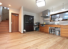 国産（産地：北海道）　楢（なら/オーク） 無垢フローリング　施工写真