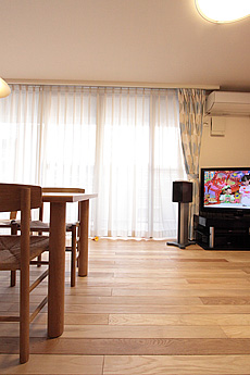 ホワイト オーク 無垢フローリング　施工写真