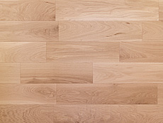 写真：ホワイトオーク 無垢フローリング 無塗装・小節・ツナギ面V溝入りUNI