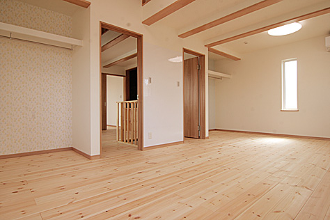 パイン　無垢フローリング　施工写真