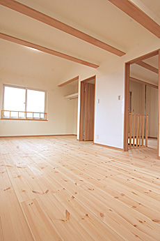 パイン　無垢フローリング　施工写真