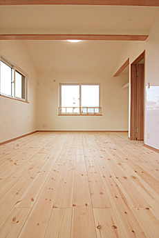 パイン　無垢フローリング　施工写真