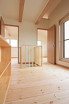 パイン　無垢フローリング　施工写真