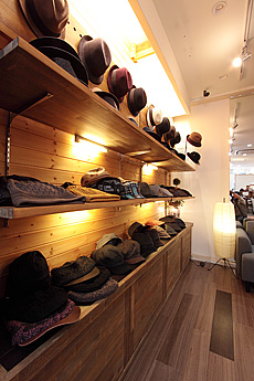 パイン　無垢フローリング & 無垢羽目板　施工写真