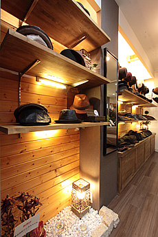 パイン　無垢フローリング & 無垢羽目板　施工写真