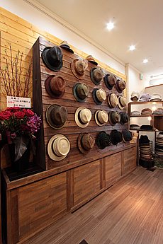 パイン　無垢フローリング & 無垢羽目板　施工写真