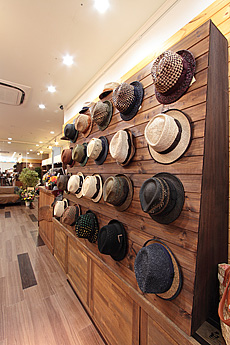 パイン　無垢フローリング & 無垢羽目板　施工写真