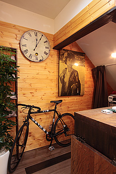 パイン　無垢フローリング & 無垢羽目板　施工写真