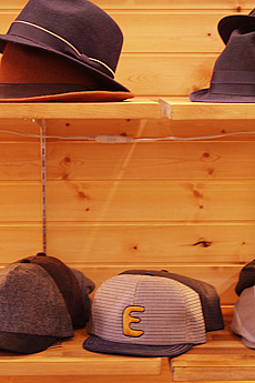 パイン　無垢フローリング & 無垢羽目板　施工写真