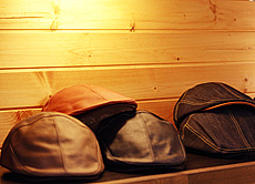 パイン　無垢フローリング & 無垢羽目板　施工写真