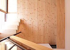 パイン　床暖房対応　無垢フローリング　施工写真