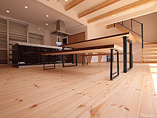 パイン 床暖房対応 無垢フローリング 施工写真