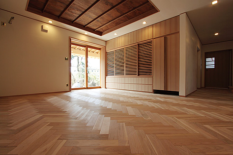 国産 山桜（本桜） ヘリンボーン フローリング　施工写真