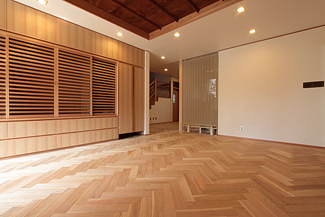 国産 山桜（本桜） ヘリンボーン フローリング　施工写真