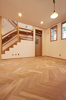 国産 山桜（本桜） ヘリンボーン フローリング　施工写真