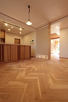 国産 山桜（本桜） ヘリンボーン フローリング　施工写真