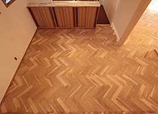 国産 山桜（本桜） ヘリンボーン フローリング　施工写真