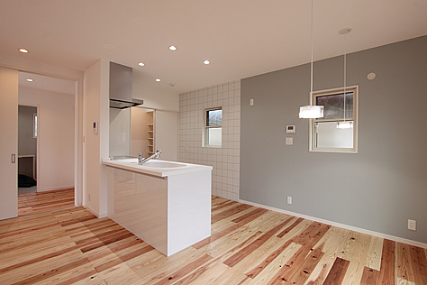 杉（すぎ）無垢フローリング　施工写真