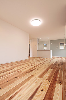 杉（すぎ）無垢フローリング　施工写真