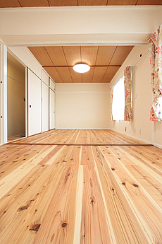 杉（すぎ）無垢フローリング　施工写真