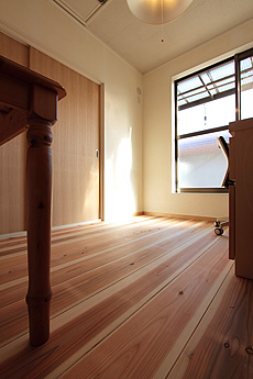 杉（すぎ）無垢フローリング　施工写真
