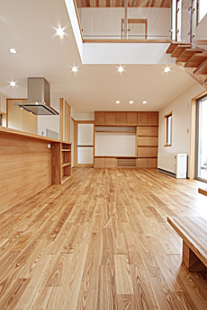 タモ（アッシュ）無垢フローリング　施工写真