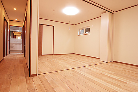 鬼くるみ（ウォールナット） 無垢フローリング　施工写真