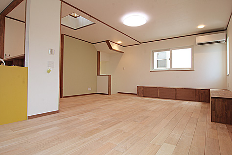 鬼くるみ（ウォールナット） 無垢フローリング　施工写真