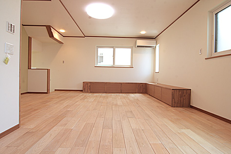 鬼くるみ（ウォールナット） 無垢フローリング　施工写真