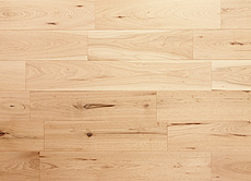 写真：鬼くるみ（ウォールナット）　フローリング　無塗装・節あり・ツナギ面V溝入りUNI