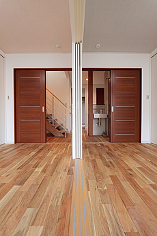 鬼くるみ（ウォールナット） 無垢フローリング　施工写真