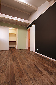 鬼くるみ（ウォールナット） 無垢フローリング　施工写真