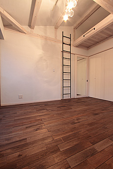 鬼くるみ（ウォールナット） 無垢フローリング　施工写真