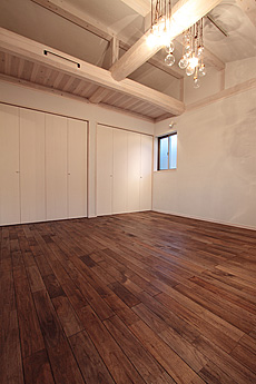 鬼くるみ（ウォールナット） 無垢フローリング　施工写真