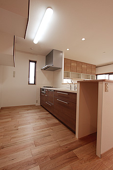 鬼くるみ（ウォールナット） 無垢フローリング　施工写真