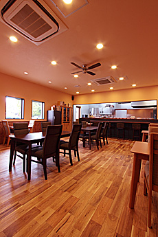 鬼くるみ（ウォールナット） 無垢フローリング　施工写真