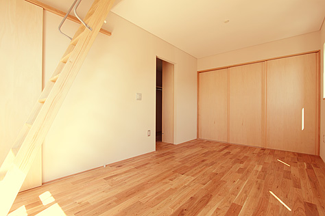 鬼くるみ（ウォールナット） 無垢フローリング　施工写真