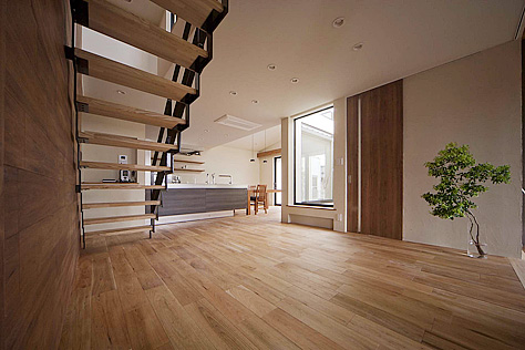 鬼くるみ（ウォールナット） 無垢フローリング　施工写真