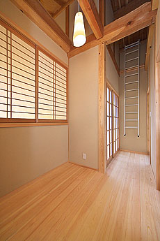 南部赤松（ナンブアカマツ）無垢フローリング　施工写真