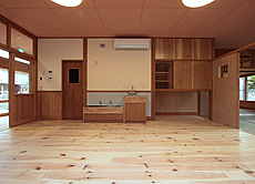 南部赤松（ナンブアカマツ）無垢フローリング　施工写真