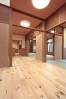 南部赤松（ナンブアカマツ）無垢フローリング　施工写真