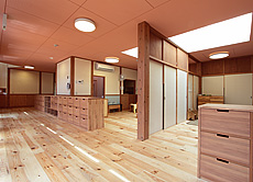 南部赤松（ナンブアカマツ）無垢フローリング　施工写真