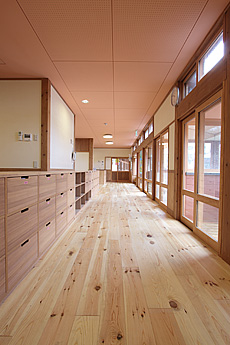 南部赤松（ナンブアカマツ）無垢フローリング　施工写真