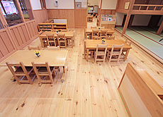 南部赤松（ナンブアカマツ）無垢フローリング　施工写真