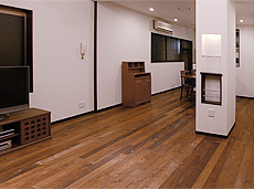 バーチ（カバ） ラスティック調 無垢フローリング 施工写真