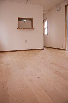樺（カバ/バーチ）無垢フローリング　施工写真