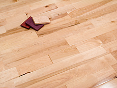 バーチ（カバ） 床暖房対応無垢フローリング　施工写真